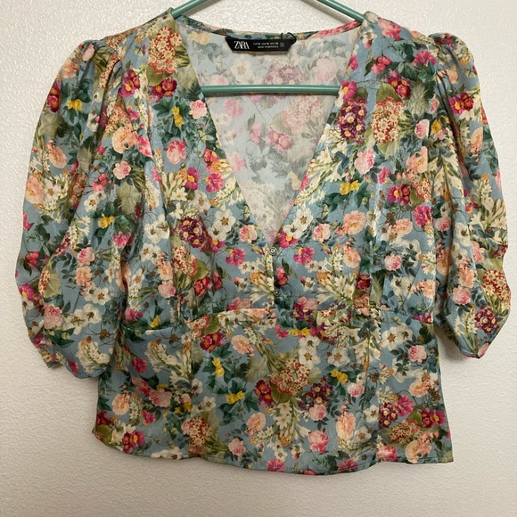 Zara Tops - Zara Blouse size medium